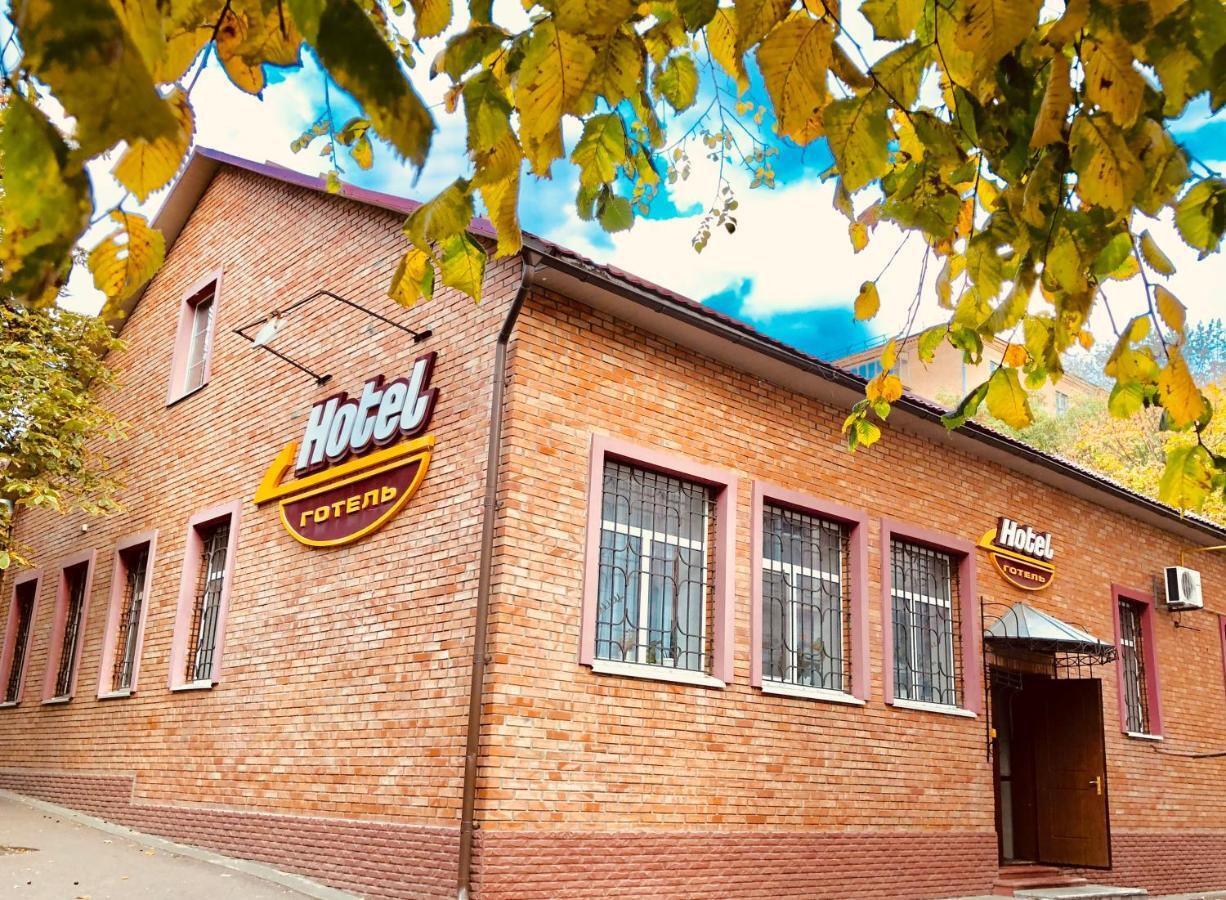 Hotel Korona Kropyvnytskyi Exterior photo